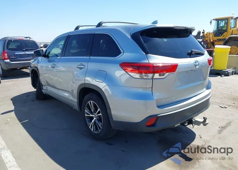 2017 Toyota Highlander Le/Le Plus z USA, uszkodzony, nr VIN 5TDZZRFH1HS224322
